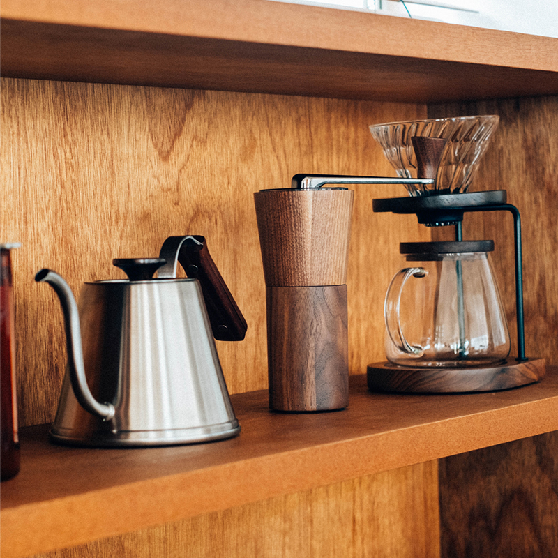 V60 Drip Kettle Walnut Wood, 600mL