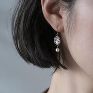 Pearl Series: Wave Pearl Earrings