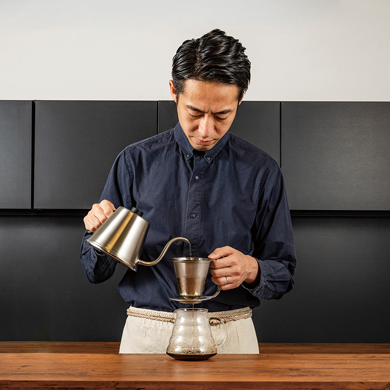 HARIO KPK-600-HSV Pour Control Kettle, Kasuya Model, capacità pratica: 20,3 fl oz (600 ml), Hairline Silver